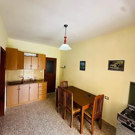Vila Leskaj Villa *