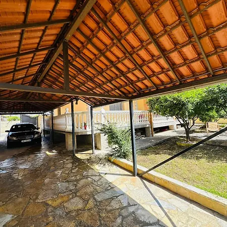 Vila Leskaj * Wlora